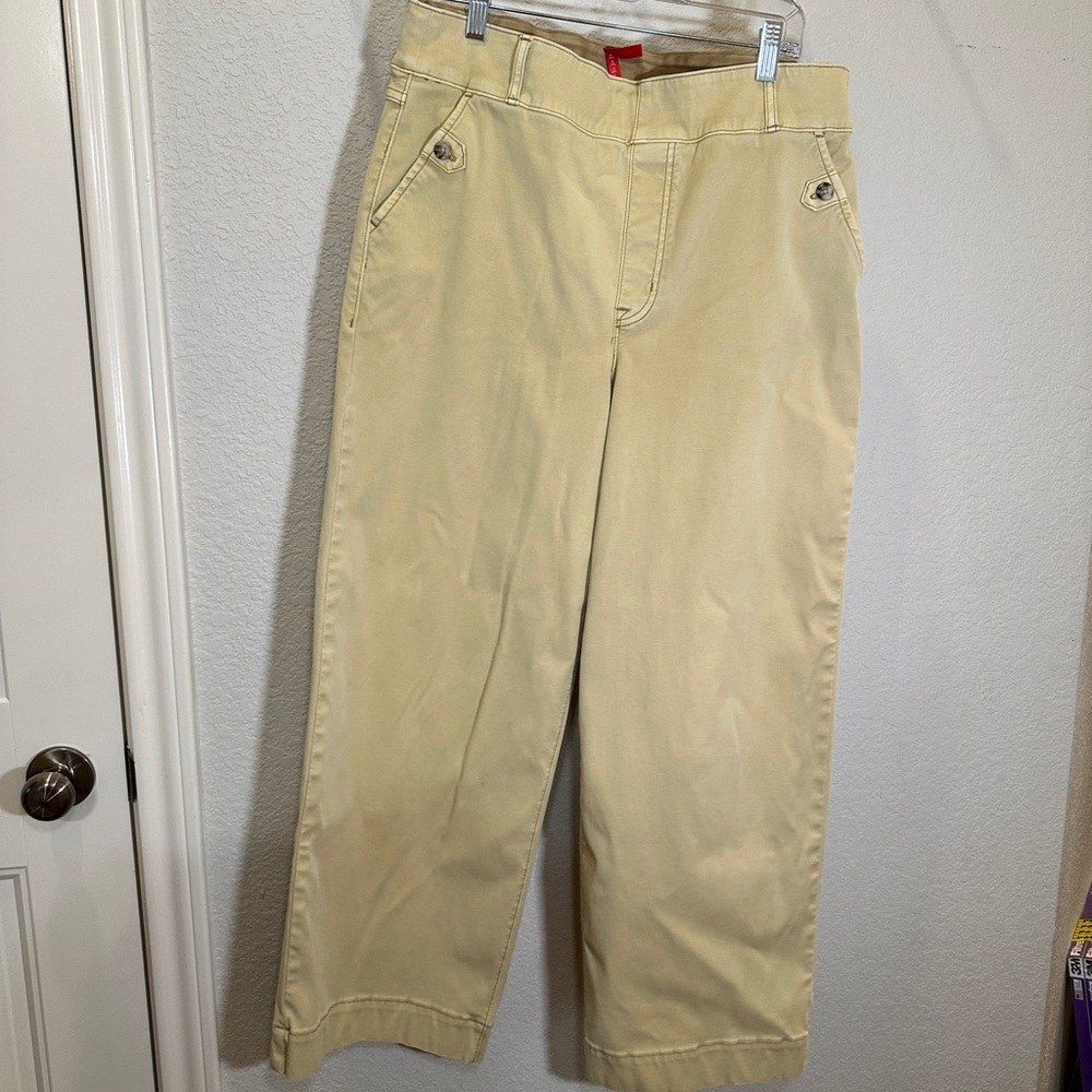 Spanx stretch twill cropped cargo pant
